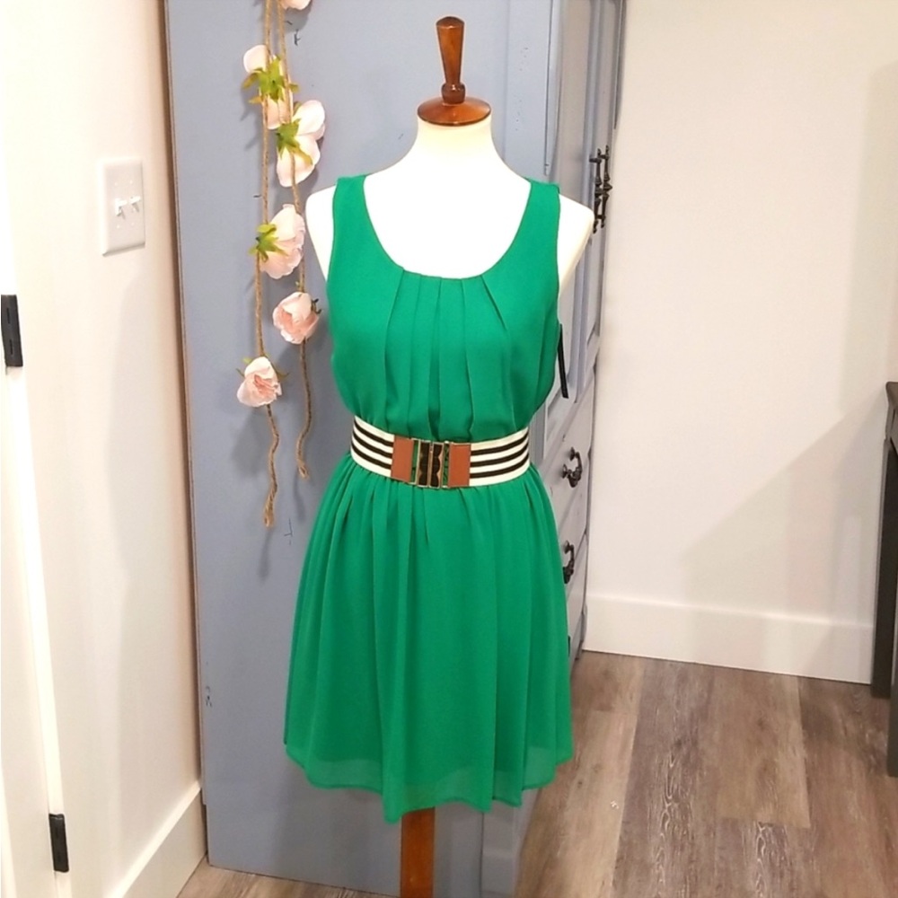 NWT BCX Kelly Green Sleeveless Belted Dress, Size Medium